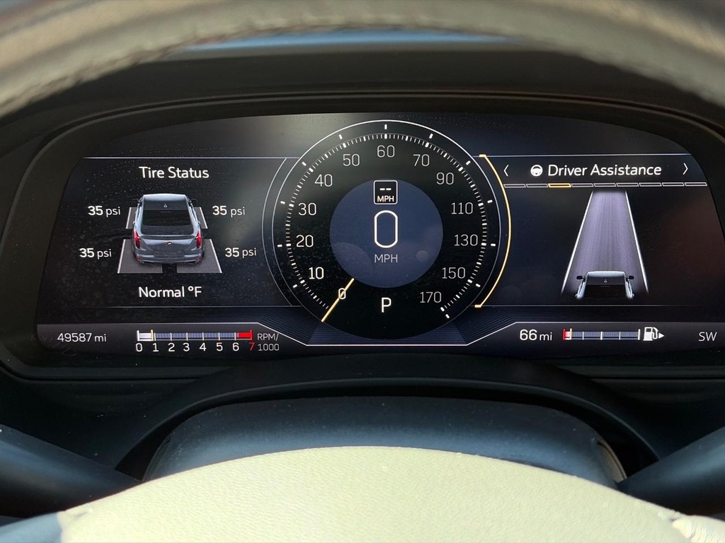 Cadillac CT4 Vehicle Full-screen Gallery Image 28