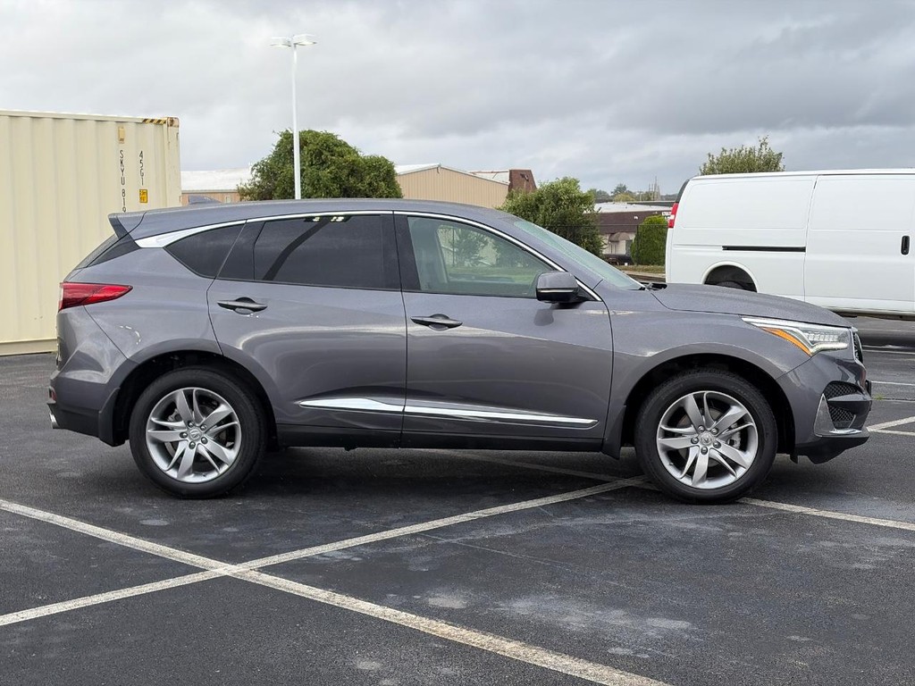 Acura RDX Vehicle Full-screen Gallery Image 02