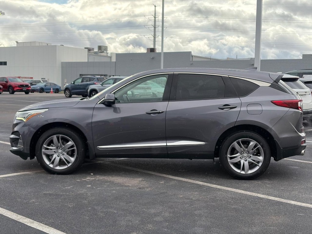 Acura RDX Vehicle Full-screen Gallery Image 07