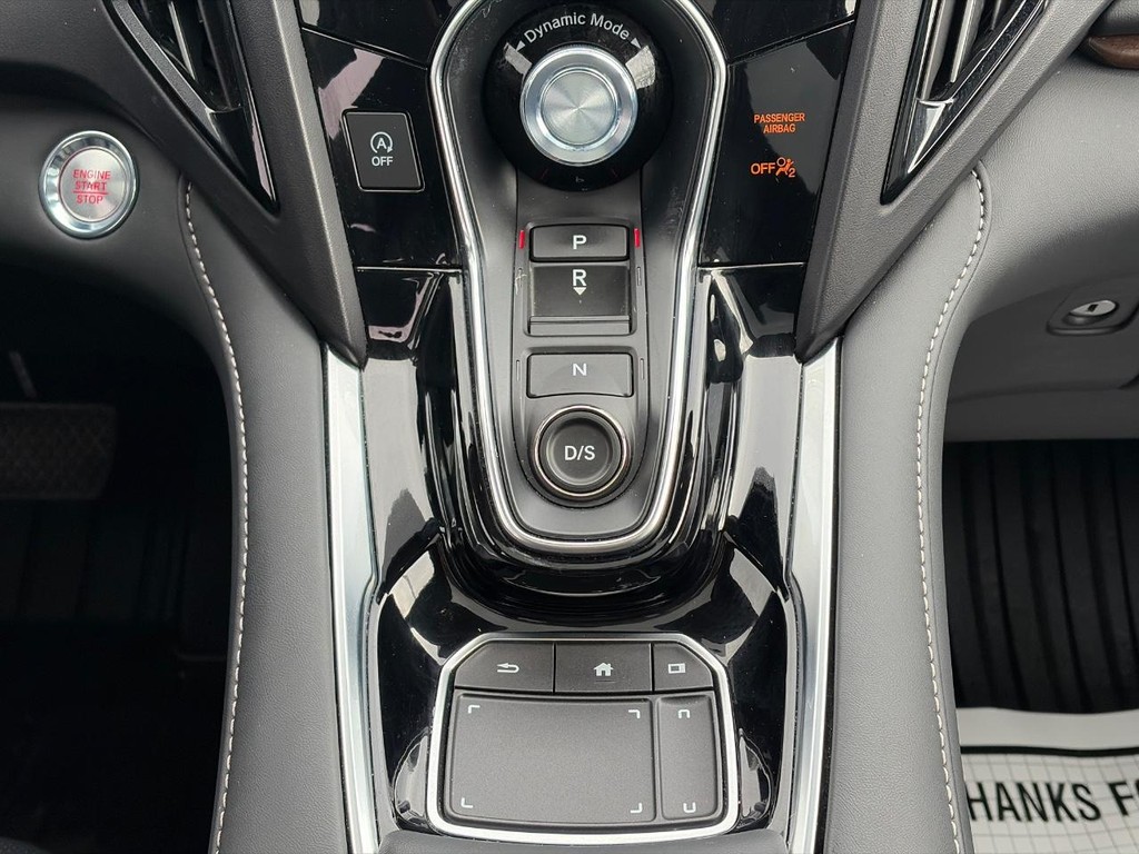 Acura RDX Vehicle Full-screen Gallery Image 17