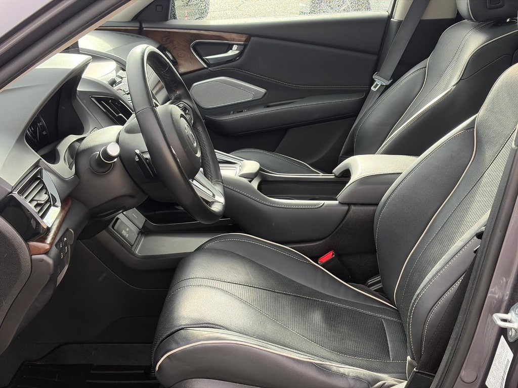 Acura RDX Vehicle Full-screen Gallery Image 22