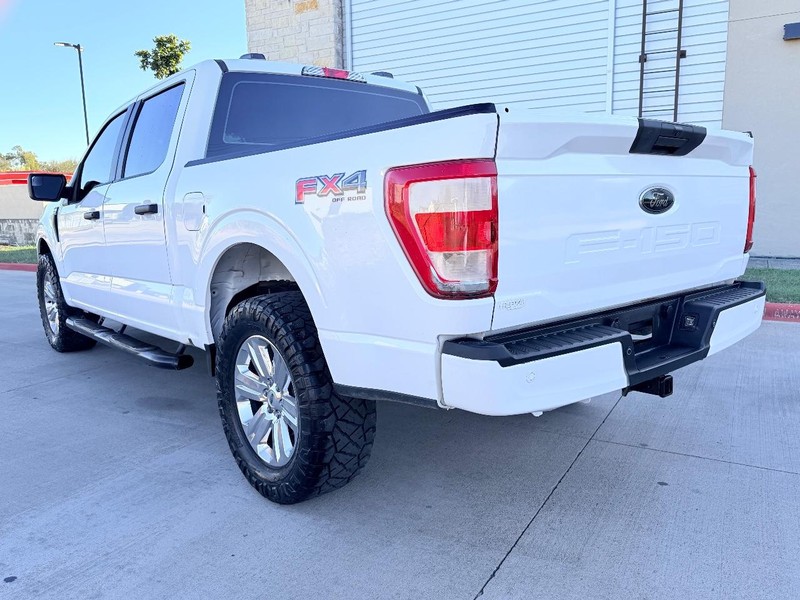 Ford F-150 Vehicle Full-screen Gallery Image 04