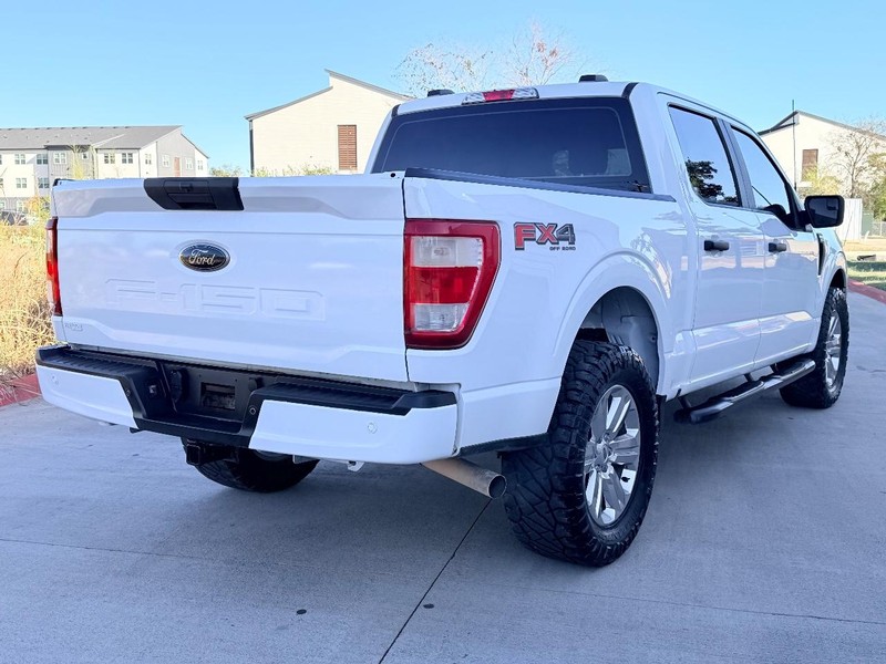 Ford F-150 Vehicle Full-screen Gallery Image 06