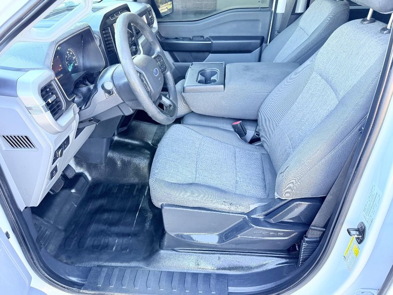 Ford F-150 Vehicle Full-screen Gallery Image 11