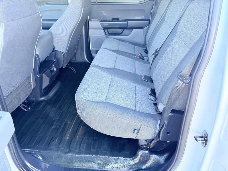 Ford F-150 Vehicle Full-screen Gallery Image 14