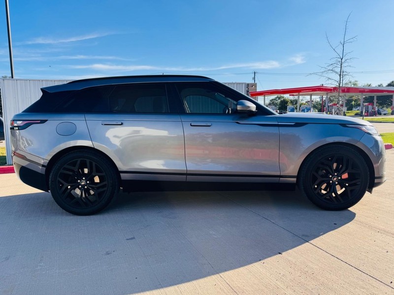 Land Rover Range Rove Vehicle Full-screen Gallery Image 07