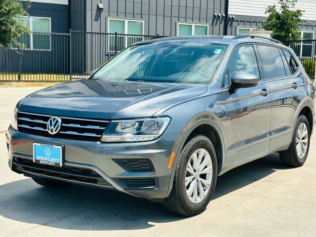 Volkswagen Tiguan Vehicle Full-screen Gallery Image 04