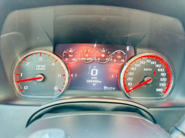 GMC Yukon XL Vehicle Full-screen Gallery Image 13