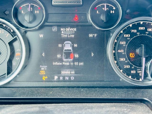 Ram 2500 Vehicle Full-screen Gallery Image 13