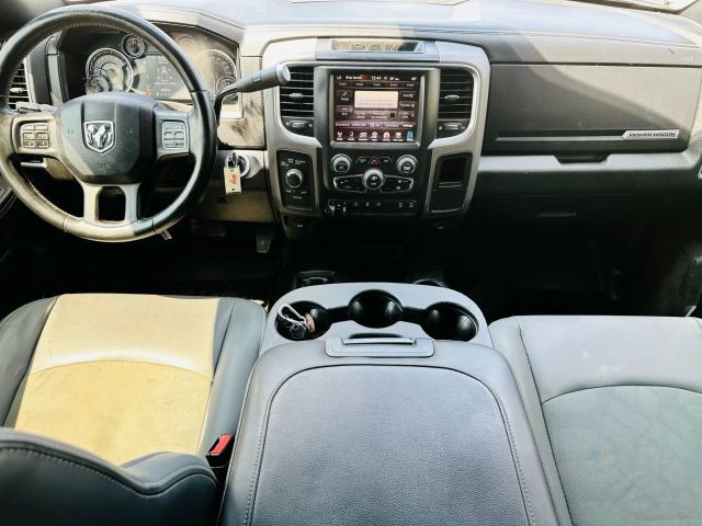 Ram 2500 Vehicle Full-screen Gallery Image 20