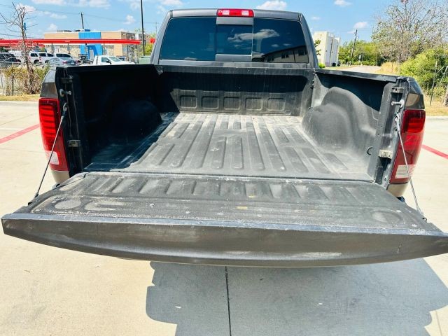 Ram 2500 Vehicle Full-screen Gallery Image 21