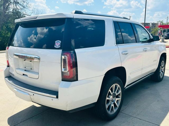 GMC Yukon Vehicle Full-screen Gallery Image 06