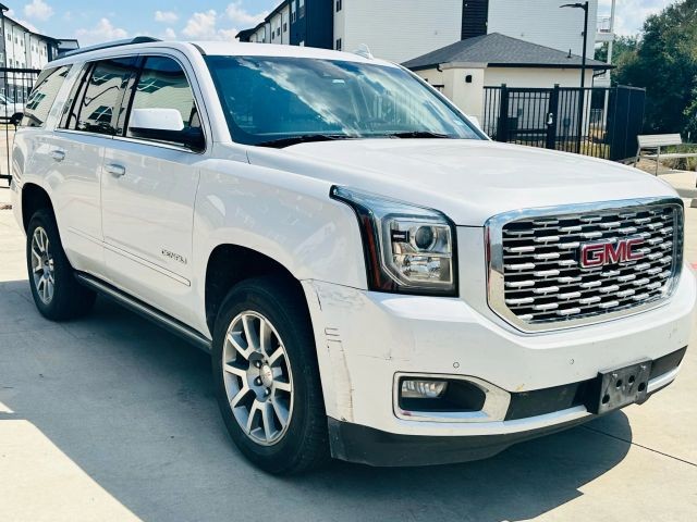 GMC Yukon Vehicle Full-screen Gallery Image 08