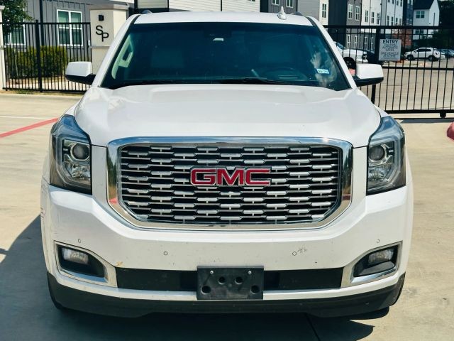 GMC Yukon Vehicle Full-screen Gallery Image 09