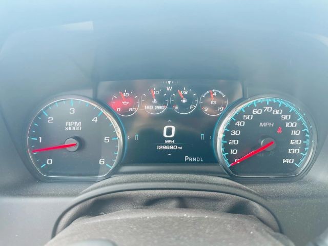 GMC Yukon Vehicle Full-screen Gallery Image 13