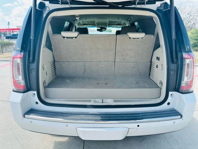 GMC Yukon Vehicle Full-screen Gallery Image 21