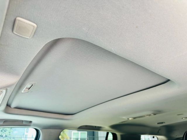 Chevrolet Tahoe Vehicle Full-screen Gallery Image 15