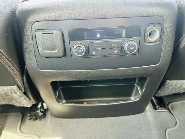 Chevrolet Tahoe Vehicle Full-screen Gallery Image 20