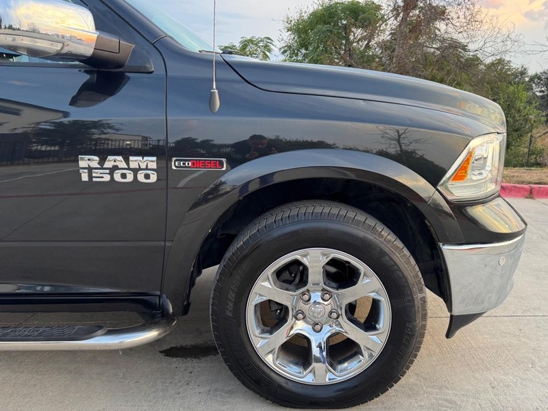 Ram 1500 Vehicle Full-screen Gallery Image 05