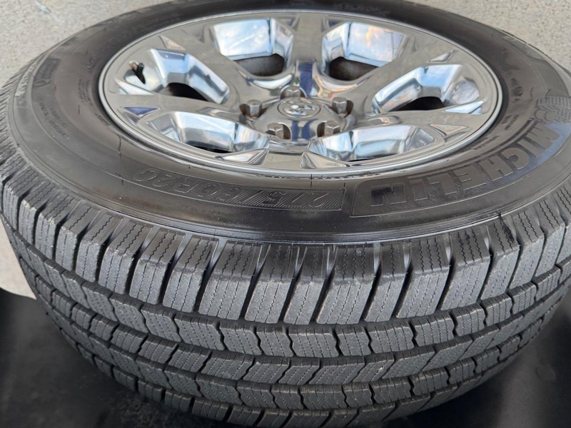 Ram 1500 Vehicle Full-screen Gallery Image 20