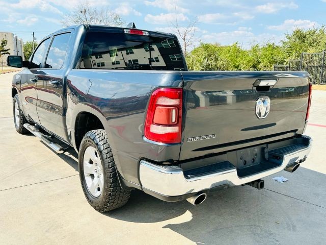 Ram 1500 Vehicle Full-screen Gallery Image 04