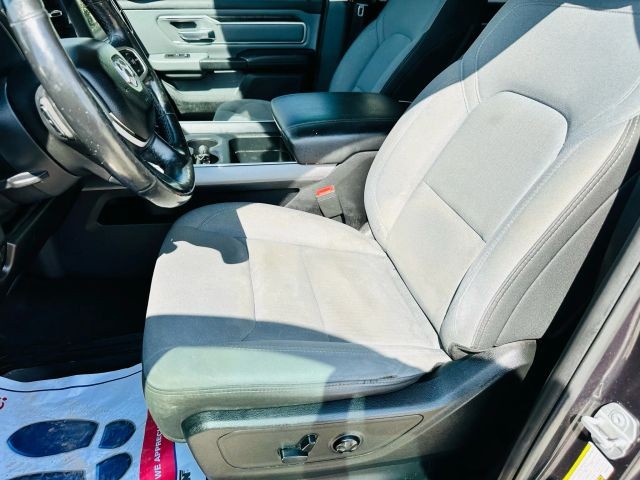 Ram 1500 Vehicle Full-screen Gallery Image 12