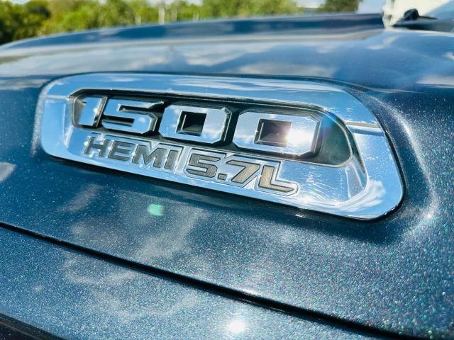 Ram 1500 Vehicle Full-screen Gallery Image 20