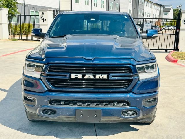 Ram 1500 Crew Vehicle Full-screen Gallery Image 09