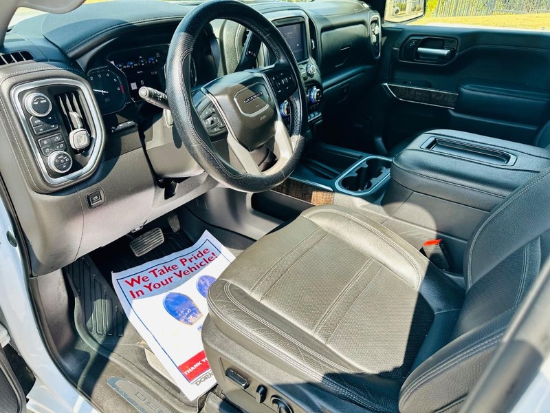 GMC Sierra 1500 Vehicle Full-screen Gallery Image 11