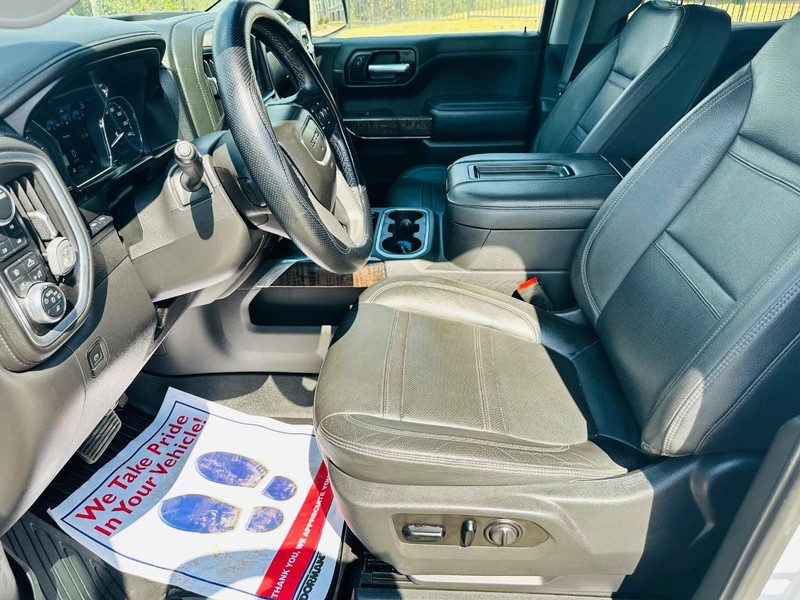 GMC Sierra 1500 Vehicle Full-screen Gallery Image 12