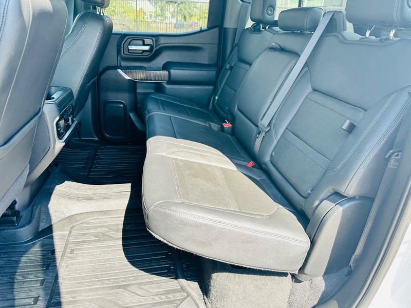 GMC Sierra 1500 Vehicle Full-screen Gallery Image 19