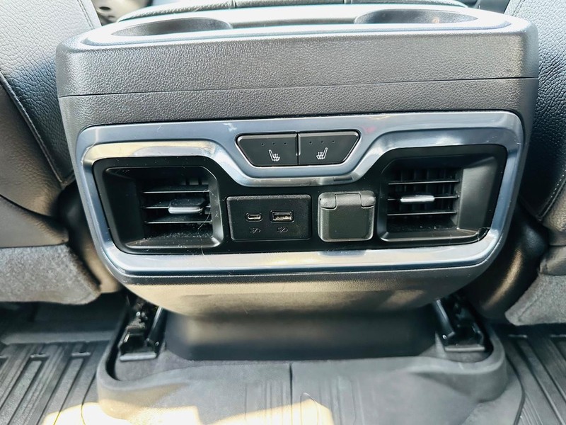 GMC Sierra 1500 Vehicle Full-screen Gallery Image 20