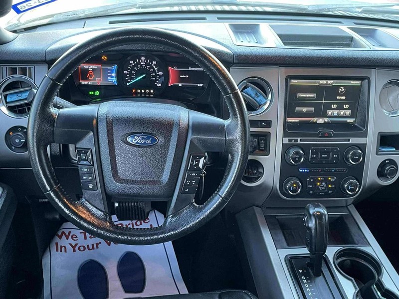 Ford Expedition Vehicle Full-screen Gallery Image 13