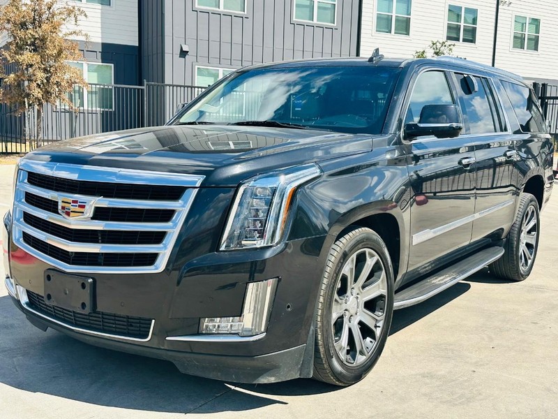 Cadillac Escalade ESV Vehicle Full-screen Gallery Image 02