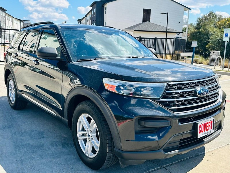 Ford Explorer Vehicle Full-screen Gallery Image 08