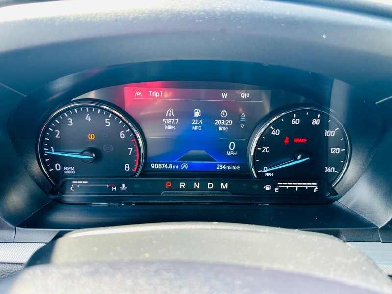 Ford Explorer Vehicle Full-screen Gallery Image 13