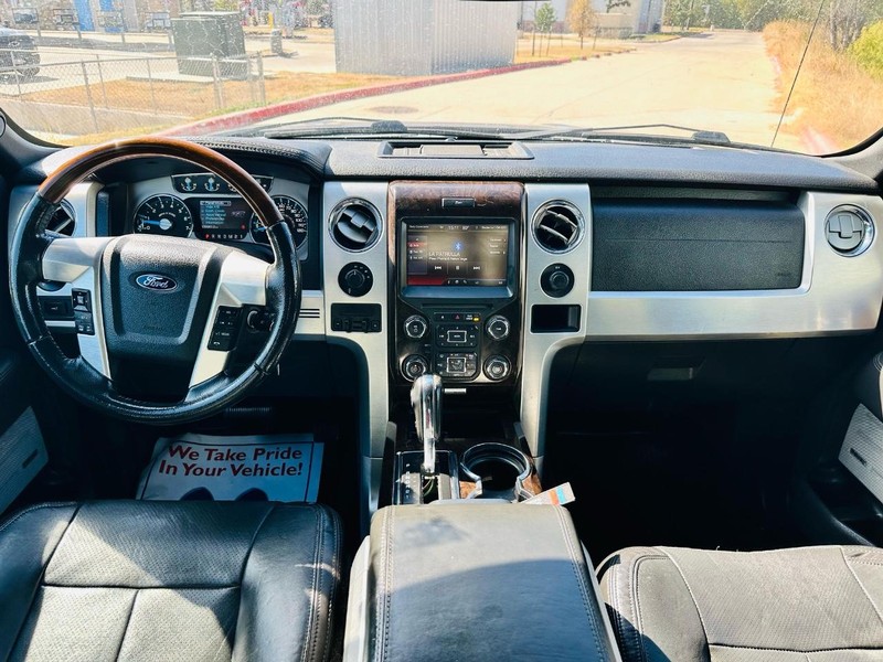 Ford F-150 Vehicle Full-screen Gallery Image 24