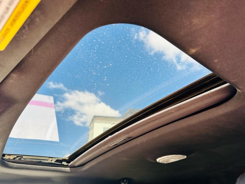 Ford F-150 Vehicle Full-screen Gallery Image 26