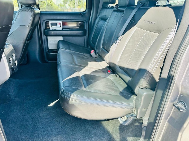 Ford F-150 Vehicle Full-screen Gallery Image 30