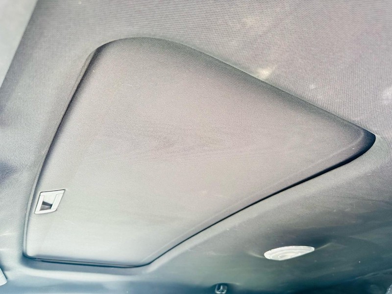 Ford F-150 Vehicle Full-screen Gallery Image 32