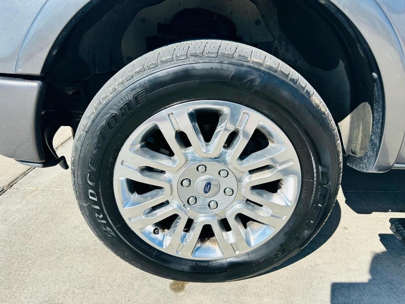 Ford F-150 Vehicle Full-screen Gallery Image 33