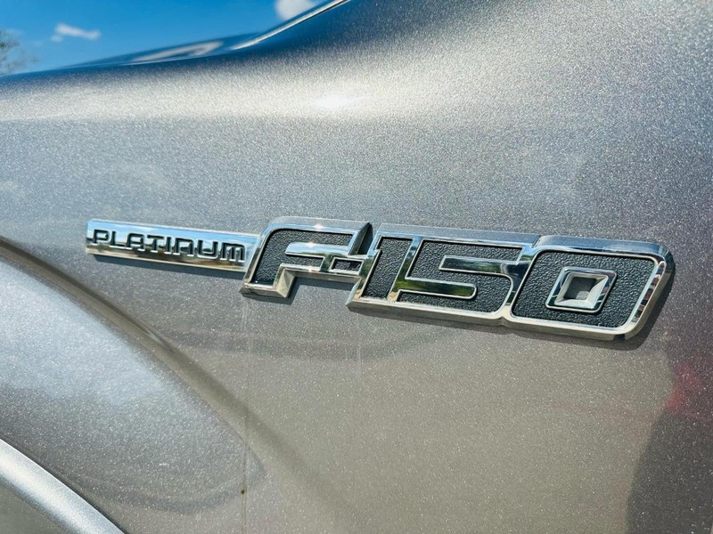 Ford F-150 Vehicle Full-screen Gallery Image 36