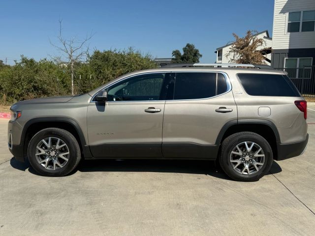 GMC Acadia Vehicle Full-screen Gallery Image 03