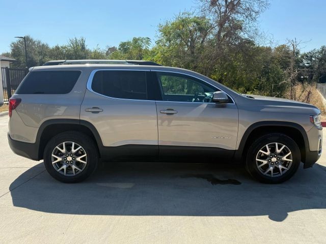 GMC Acadia Vehicle Full-screen Gallery Image 07