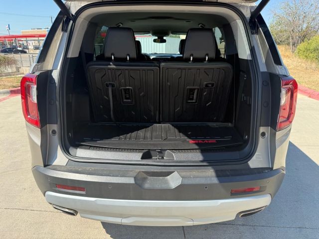 GMC Acadia Vehicle Full-screen Gallery Image 19