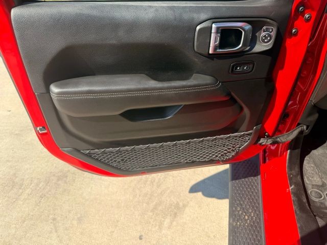 Jeep Wrangler Vehicle Full-screen Gallery Image 10