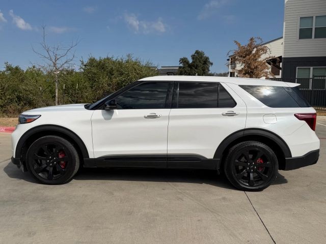 Ford Explorer Vehicle Full-screen Gallery Image 03