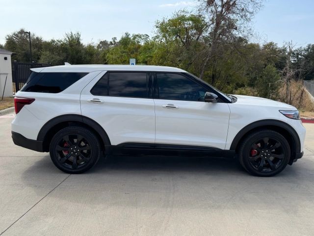 Ford Explorer Vehicle Full-screen Gallery Image 07