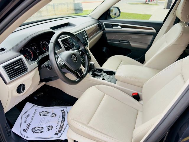 Volkswagen Atlas Vehicle Full-screen Gallery Image 07