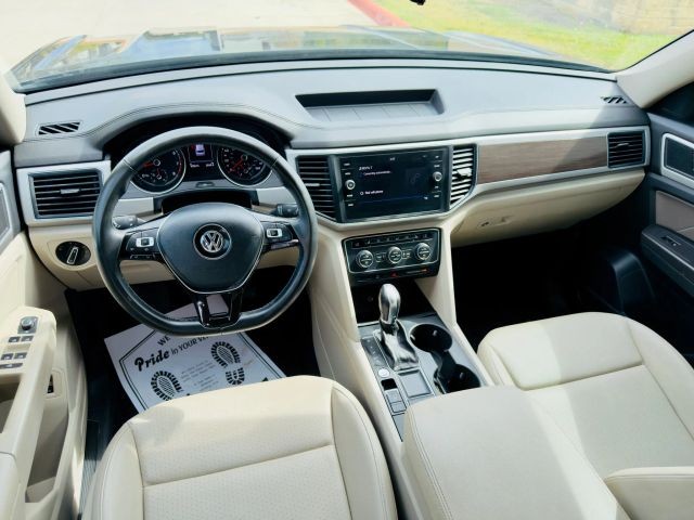 Volkswagen Atlas Vehicle Full-screen Gallery Image 08